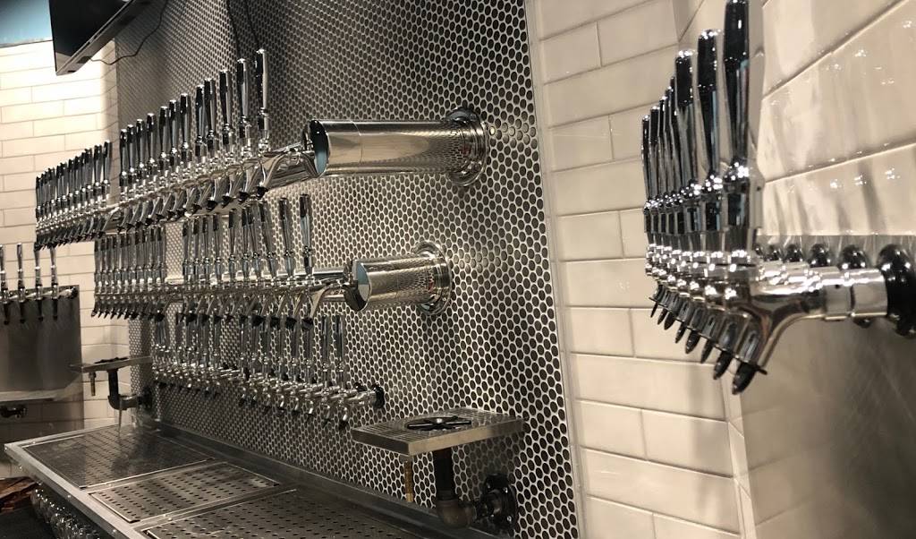 Craft 60 Taphouse & Grill | restaurant | 14346 Warwick Blvd ste 348, Newport News, VA 23602, USA | 7578723500 OR +1 757-872-3500