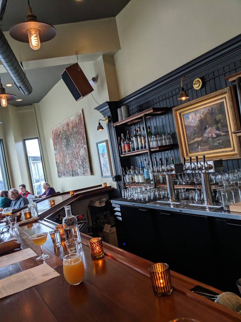 Country Mile | restaurant | 136 Belmont St, Watertown, MA 02472, USA | 6173931568 OR +1 617-393-1568