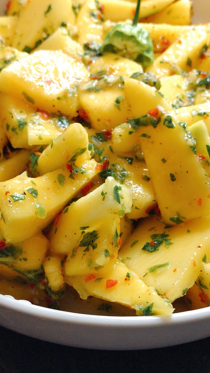 D’s Roti & Trini Cuisine | restaurant | 2537 S Wabash Ave, Chicago, IL 60616, USA | 3128412778 OR +1 312-841-2778