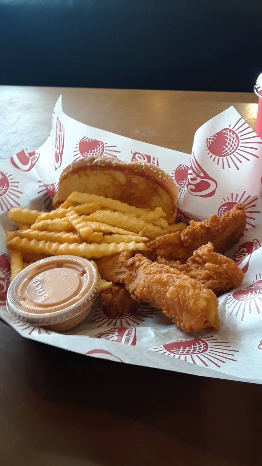 Raising Canes Chicken Fingers | meal takeaway | 1130 Alameda St, Norman, OK 73071, USA | 4053079618 OR +1 405-307-9618