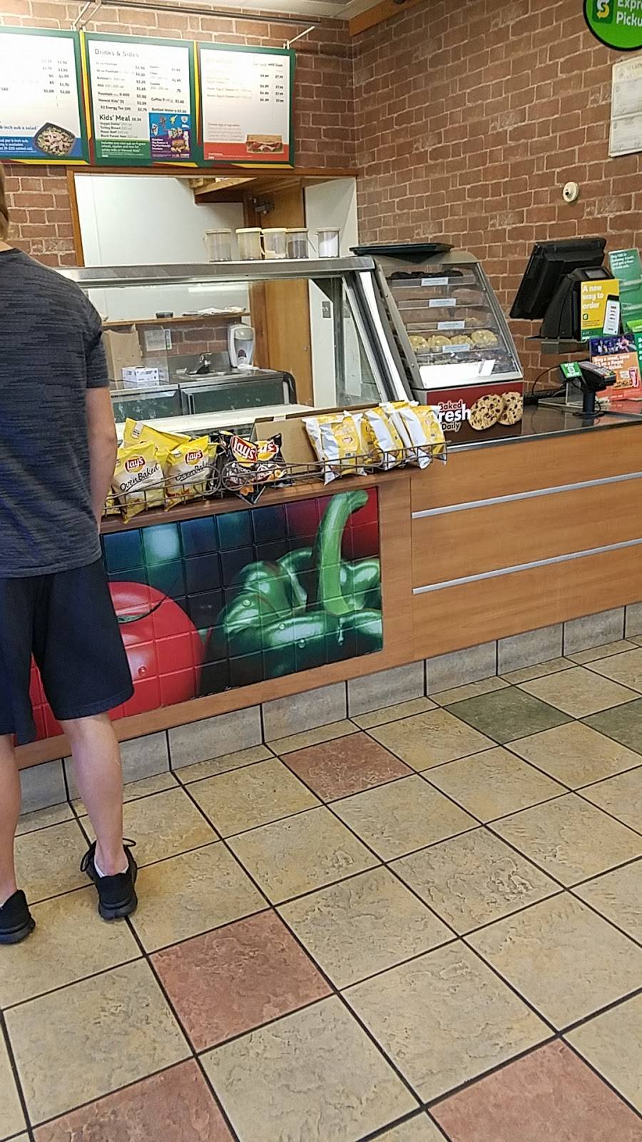 Subway Restaurants | restaurant | Willowbrook Commons, 63 E Thompson Ln Unit #6, Nashville, TN 37211, USA | 6153333700 OR +1 615-333-3700