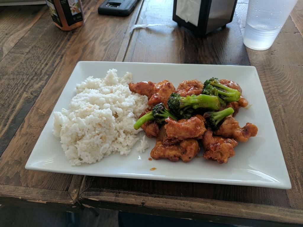 Daves Gourmet | restaurant | 15280 Lincoln St, Oak Park, MI 48237, USA | 2489512926 OR +1 248-951-2926