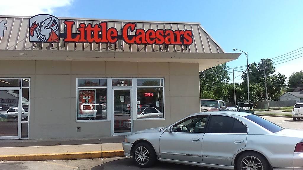 Little Caesars Pizza | meal takeaway | 921 E 4th Ave, Hutchinson, KS 67501, USA | 6202596771 OR +1 620-259-6771