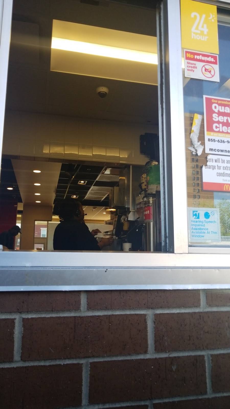 McDonalds | cafe | 391 Central Ave, Albany, NY 12206, USA | 5184629998 OR +1 518-462-9998