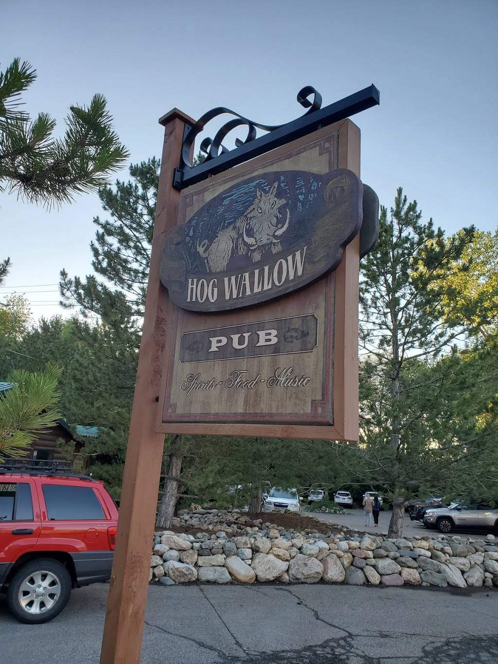 The Hog Wallow Pub | restaurant | 3200 E Big Cottonwood Canyon Rd, Cottonwood Heights, UT 84121, USA | 8017335567 OR +1 801-733-5567