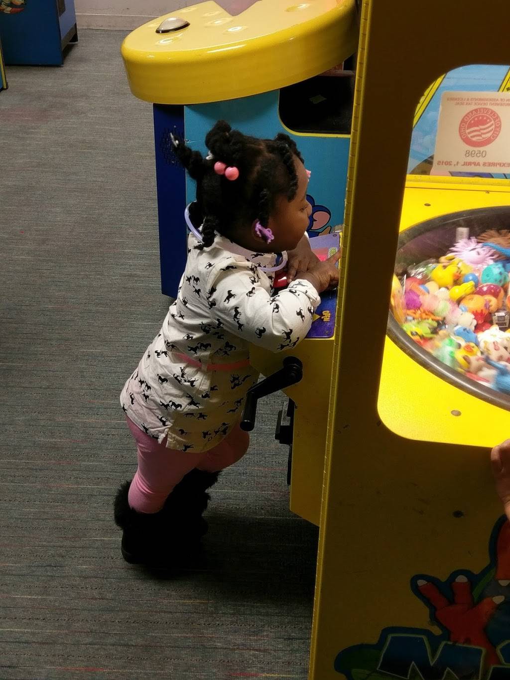 Zelma Watson George Roller Skating Facility | restaurant | 3155 Martin Luther King Jr Dr, Cleveland, OH 44104, USA | 2164208821 OR +1 216-420-8821