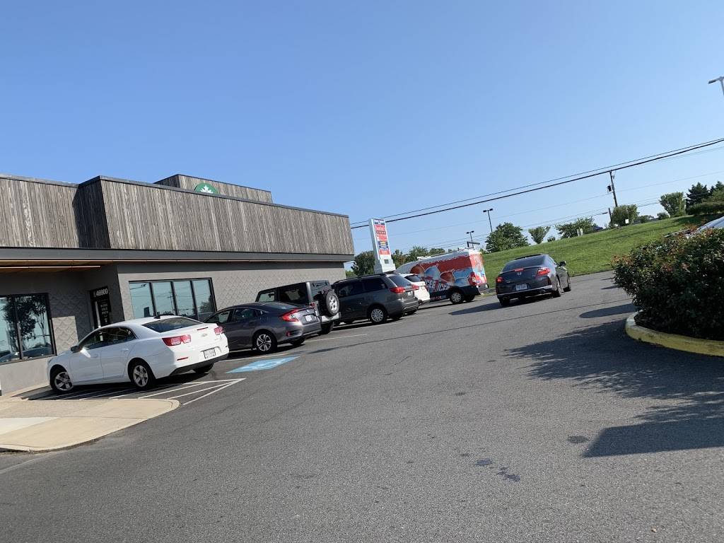 Starbucks | cafe | 46900 Community Plaza, Sterling, VA 20164, USA | 7034215767 OR +1 703-421-5767