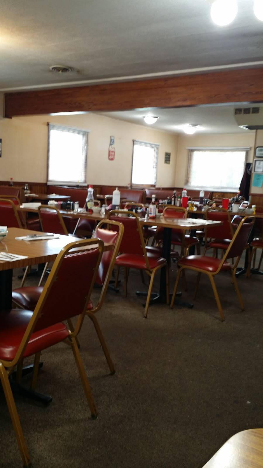 Ted & Maries Colonial Inn | restaurant | 6416 Stadium Dr, Oshtemo, MI 49077, USA | 2693751057 OR +1 269-375-1057