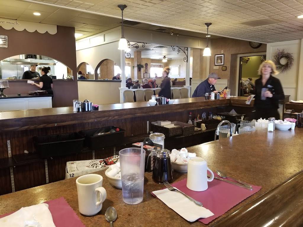 Memos Restaurant | cafe | 1272 Memorial Ave, West Springfield, MA 01089, USA | 4137398420 OR +1 413-739-8420