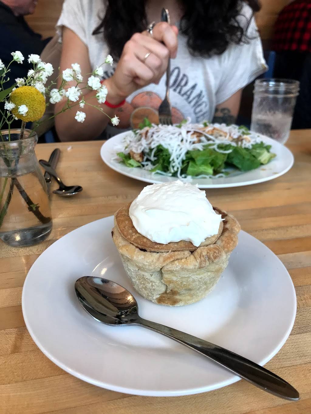 Ogdens North Street Diner | restaurant | 560 North St, Madison, WI 53704, USA | 6084673930 OR +1 608-467-3930