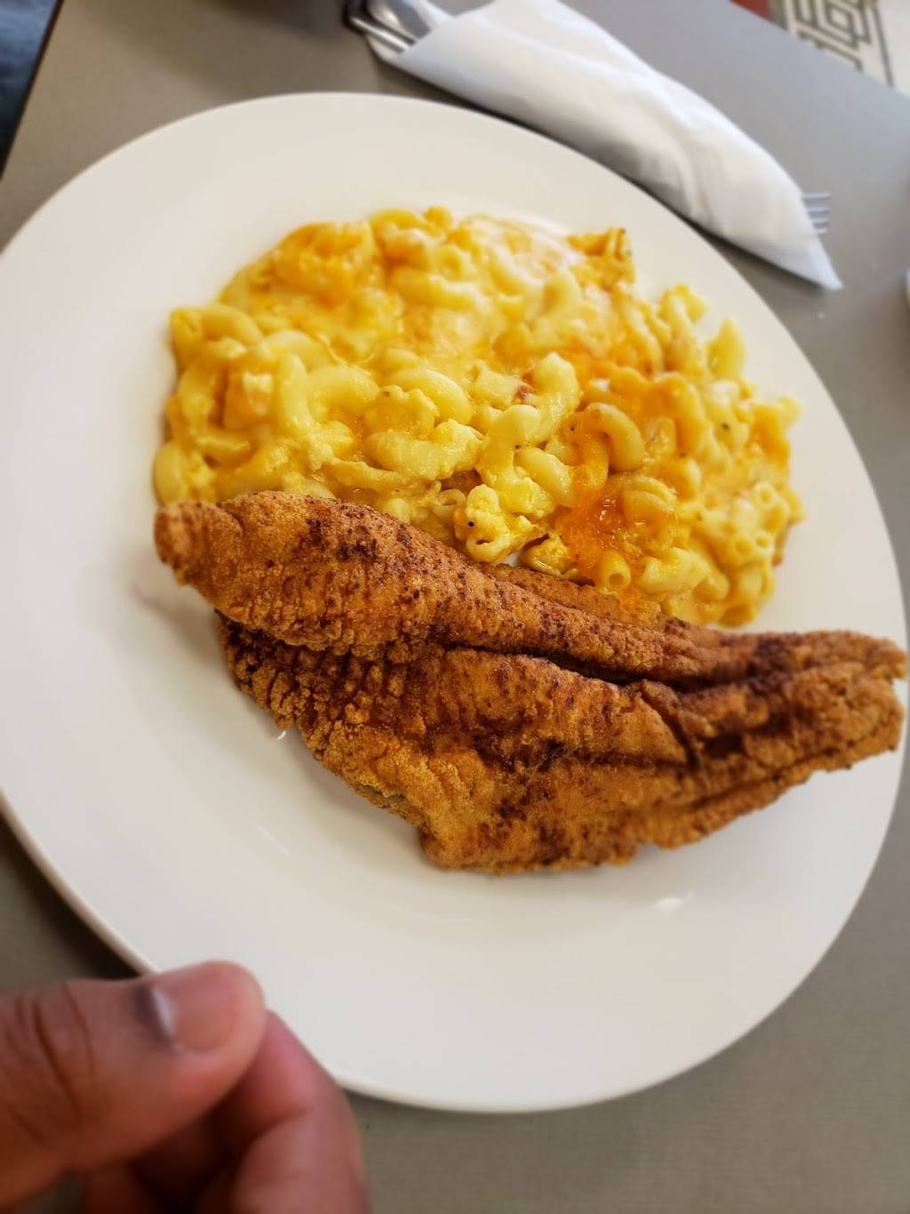 The Choo | restaurant | 3045 Southern Ave, Memphis, TN 38111, USA | 9013243246 OR +1 901-324-3246