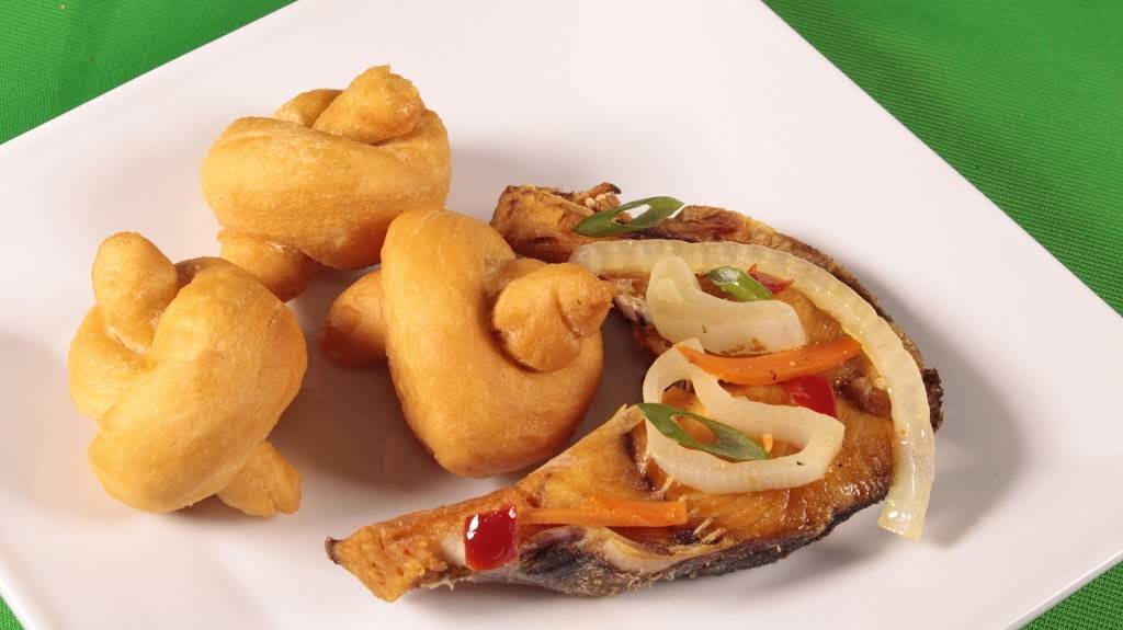 Potluck | restaurant | 21 Dundas St E, Mississauga, ON L5A 1V9, Canada | 9055665555 OR +1 905-566-5555