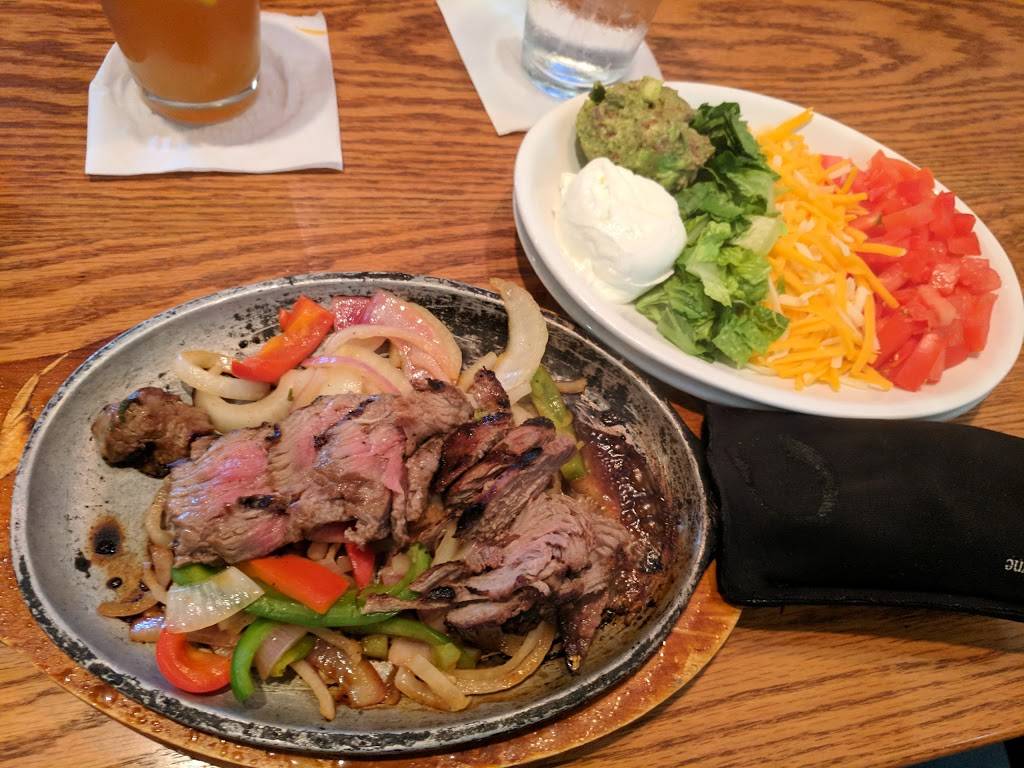 Averys Tavern | restaurant | 2086 Crooks Rd, Rochester Hills, MI 48309, USA | 2482704030 OR +1 248-270-4030