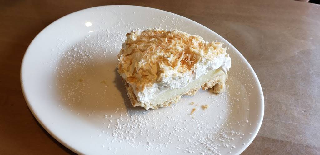 Swiss Chalet | restaurant | 1455 Dundas St E, Mississauga, ON L4X 1L3, Canada | 9052060092 OR +1 905-206-0092