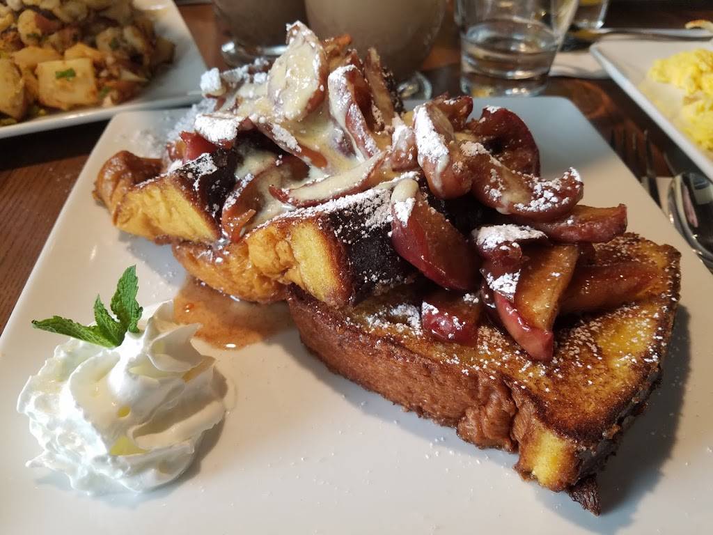 Stray Hen Cafe | restaurant | 105 S York St suite a, Elmhurst, IL 60126, USA | 6303595282 OR +1 630-359-5282