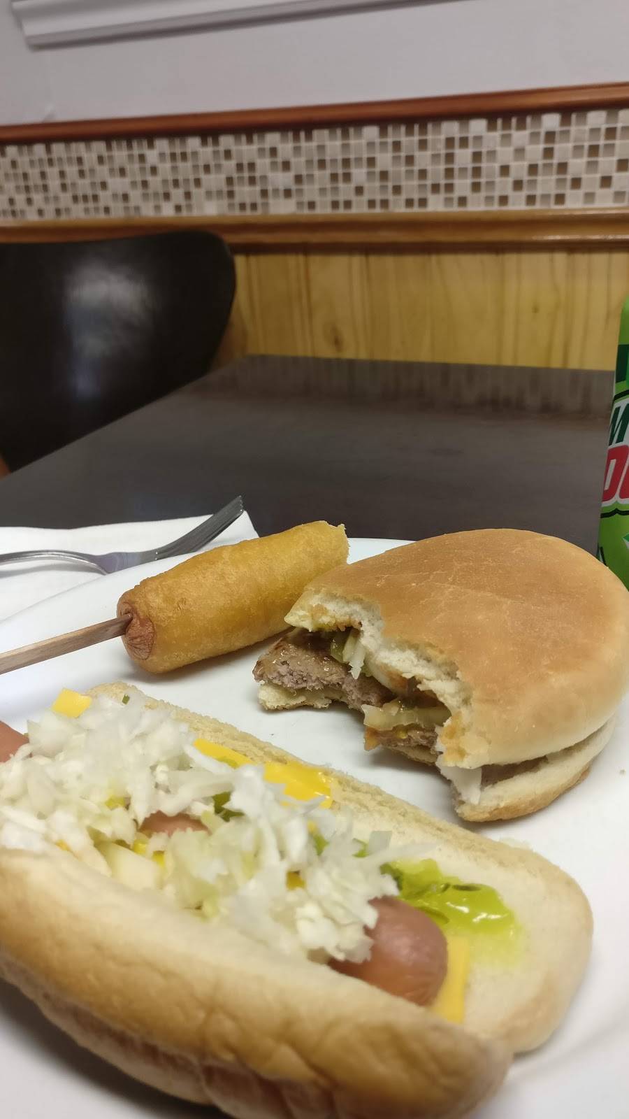 Restaurant Chez Mi Cho | restaurant | 77 Rue Saint-Paul, Saint-Jean-sur-Richelieu, QC J3B 1Z1, Canada | 4503481850 OR +1 450-348-1850