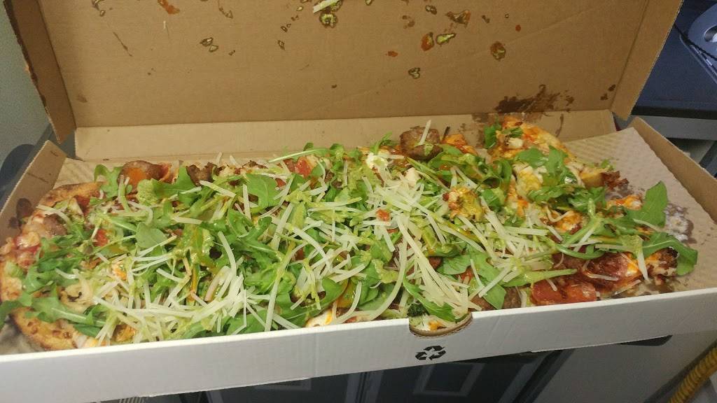 &pizza | restaurant | Terminal C Unit #C, 07, Arlington, VA 22202, USA | 2028398576 OR +1 202-839-8576