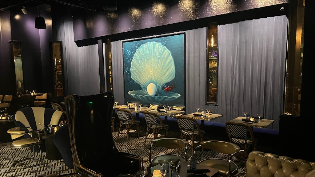 Pearls Deep Dive | restaurant | 100 S Main St, Royal Oak, MI 48067, USA | 2482682875 OR +1 248-268-2875