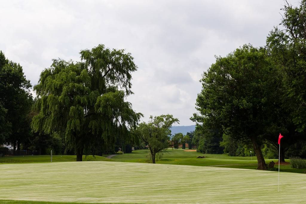 The Event Center at Shepherd Hills Golf Club | restaurant | 1160 S Krocks Rd, Wescosville, PA 18106, USA | 6103910646 OR +1 610-391-0646