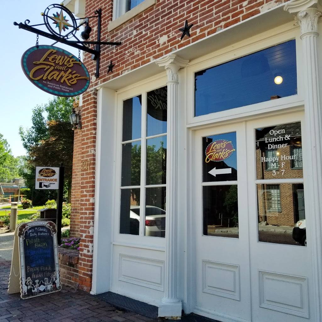 Lewis & Clarks Restaurant | restaurant | 217 S Main St, St Charles, MO 63301, USA | 6369473334 OR +1 636-947-3334