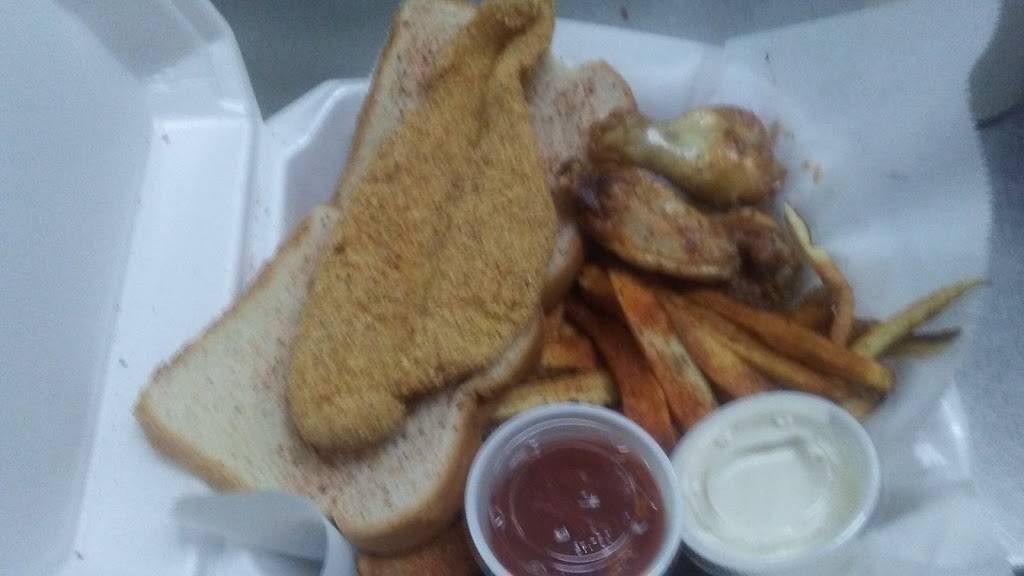 Blu Fish Bar & Grill | restaurant | 2535 E Arkansas Ln #361, Arlington, TX 76010, USA | 8178097924 OR +1 817-809-7924