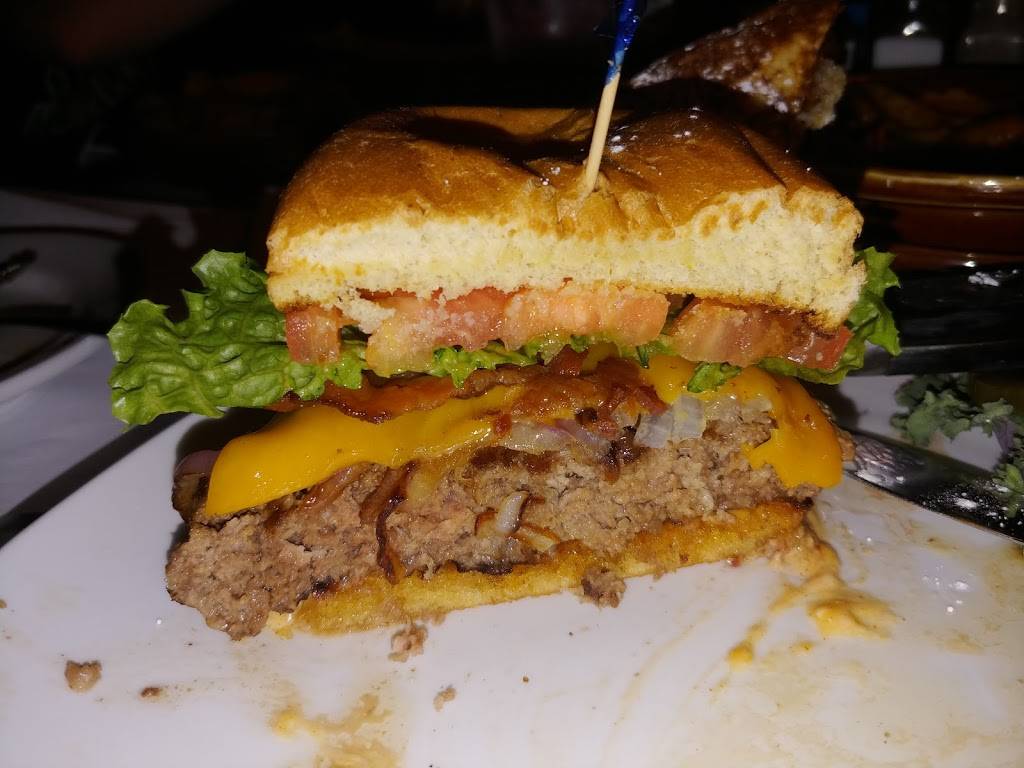 Riviera Lakeshore Restaurant | restaurant | 11019 Country Club Dr, Anderson Island, WA 98303, USA | 2538843344 OR +1 253-884-3344