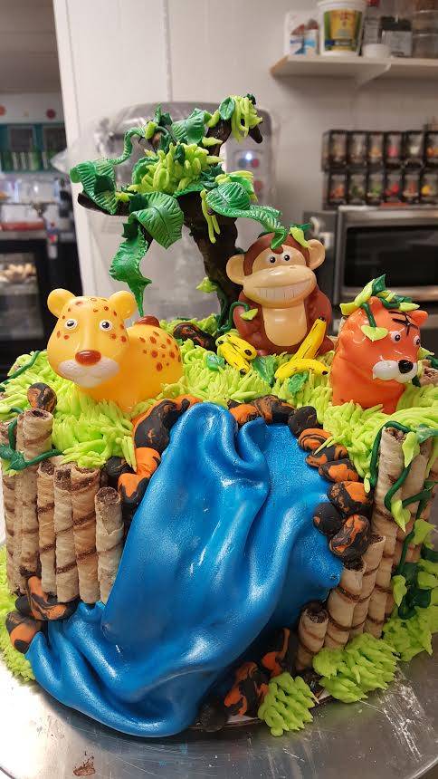 Sugar Stop Cake Shop | bakery | 627 W Railroad Ave, Shelton, WA 98584, USA | 2064963575 OR +1 206-496-3575