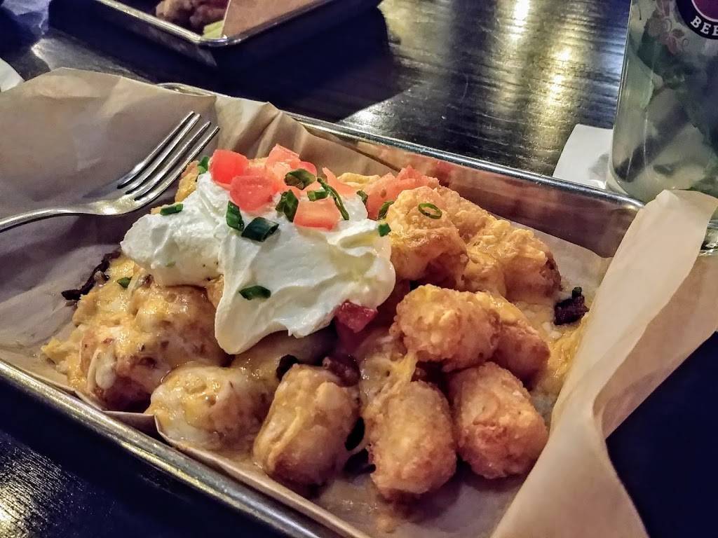 Lakewood Local | restaurant | 811 NE Lakewood Blvd, Lees Summit, MO 64064, USA | 8163817165 OR +1 816-381-7165