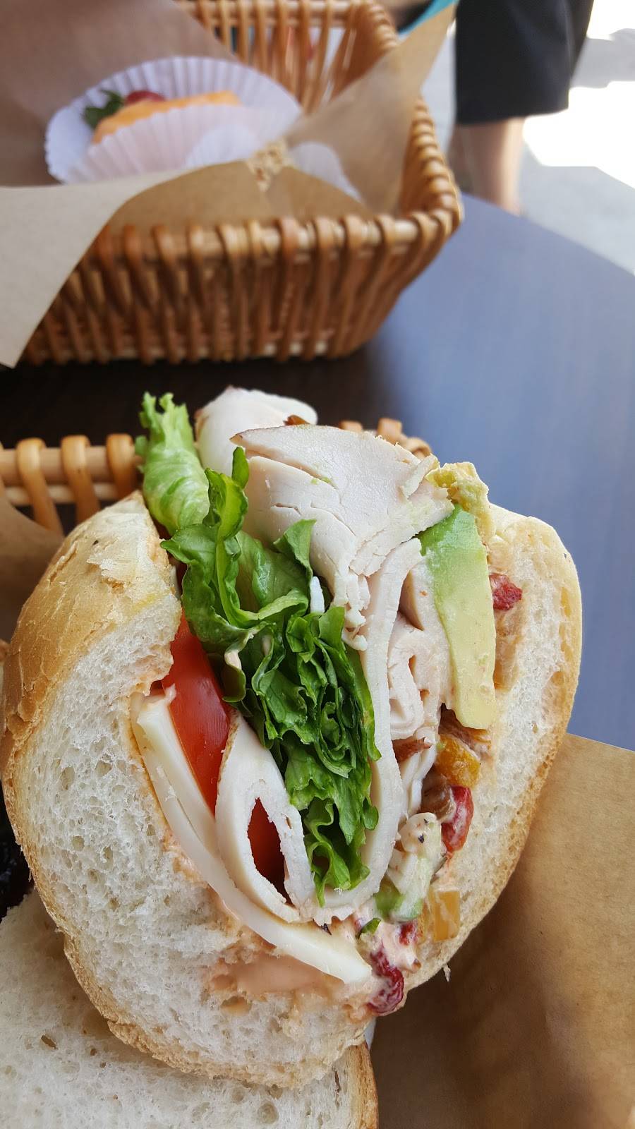 Alicias Inc. Cookery, Catering and Gifts | restaurant | 590 W Central Ave M & N, Brea, CA 92821, USA | 7149904700 OR +1 714-990-4700