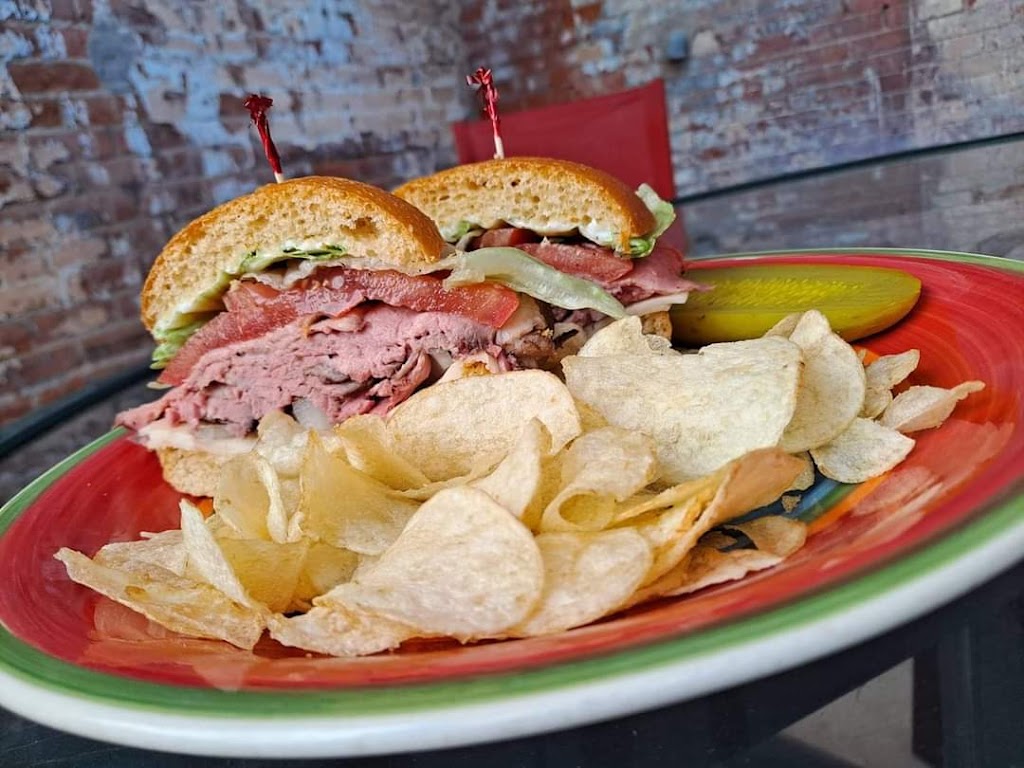 Tees Me Treat Me | restaurant | 105 W Main St, Trinidad, CO 81082, USA | 7198468634 OR +1 719-846-8634