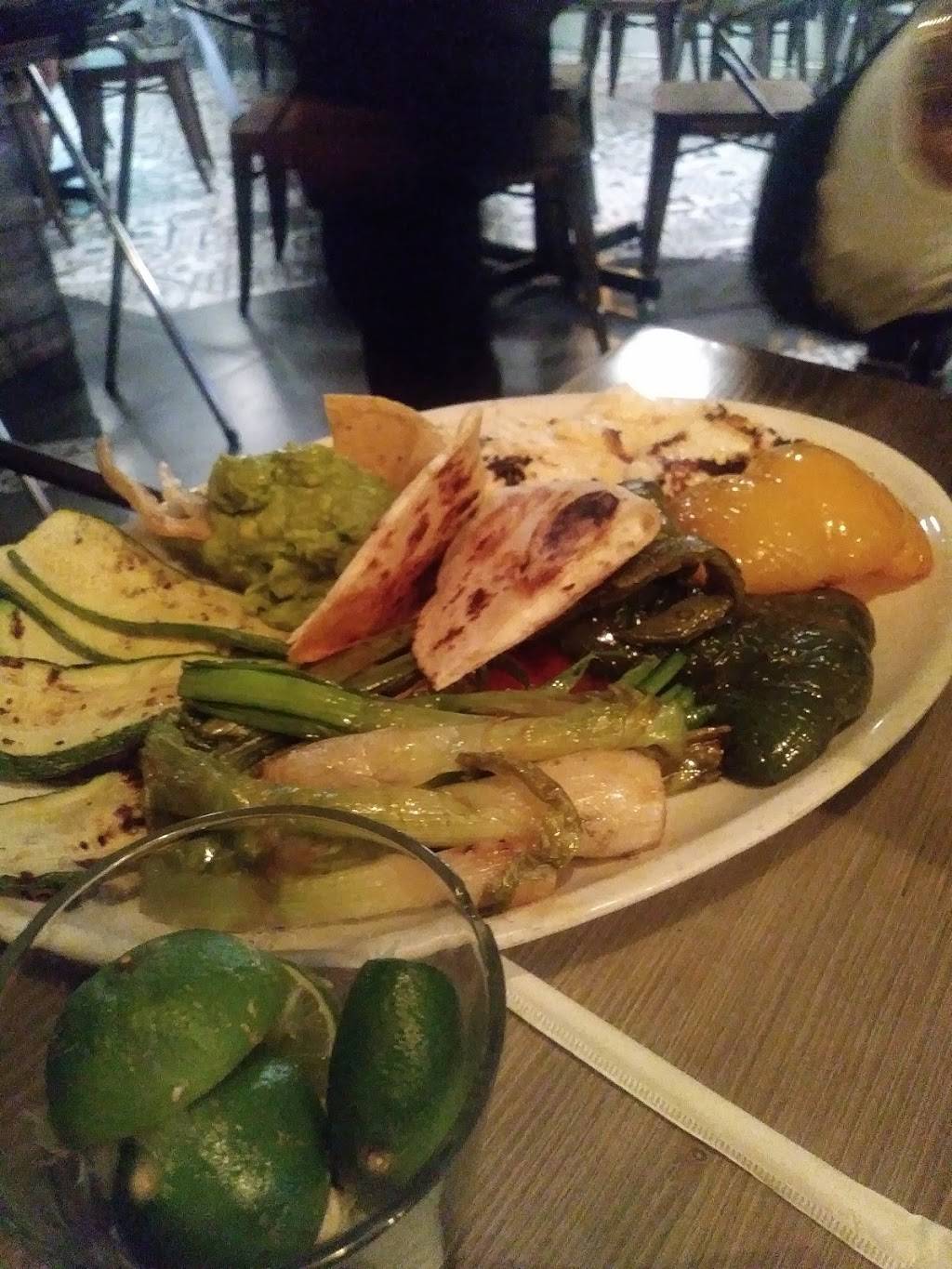 Azul Restaurante | restaurant | Primer Callejón Coahuila 8064, Zona Nte., Tijuana, B.C., Mexico | 016643826194 OR +52 664 382 6194