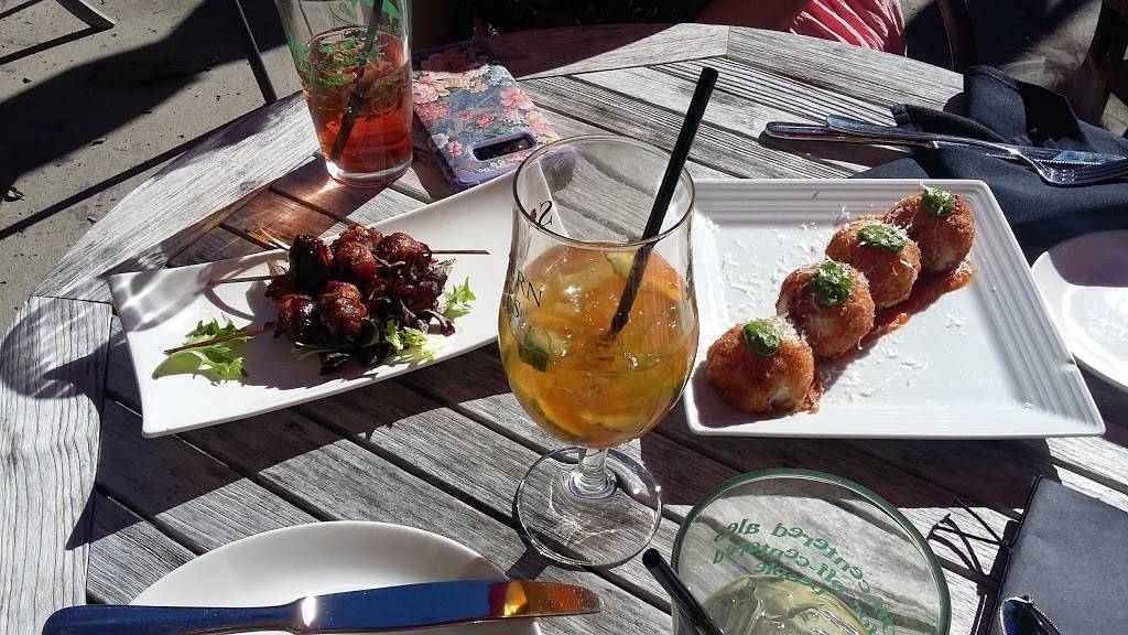 The Sly Fox Pub | restaurant | 795 SW Broad St, Southern Pines, NC 28387, USA | 9107251621 OR +1 910-725-1621