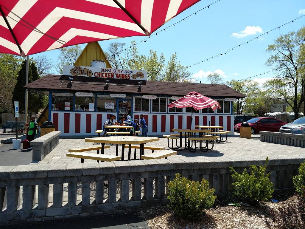 Franks For the Memories | restaurant | 645 E Hawley St, Mundelein, IL 60060, USA | 8479499464 OR +1 847-949-9464