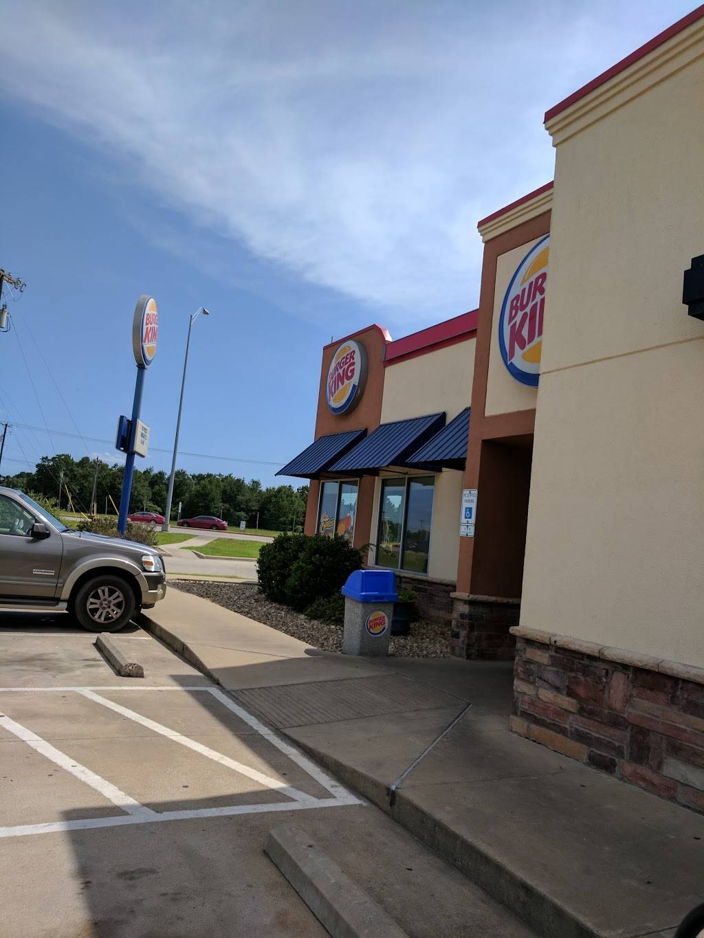 Burger King | restaurant | 2801 W S SW Loop 323, Tyler, TX 75701, USA | 9032669233 OR +1 903-266-9233