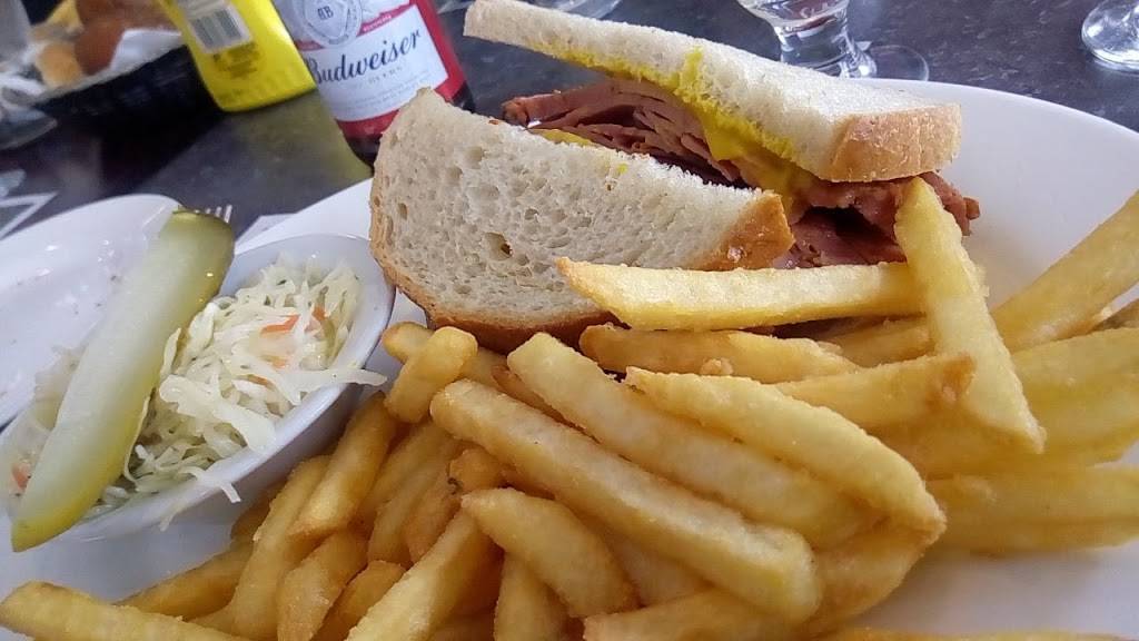 Lexus Resto-Bar | restaurant | 210 Centrum Blvd, Orléans, ON K1E 3V7, Canada | 6138307282 OR +1 613-830-7282