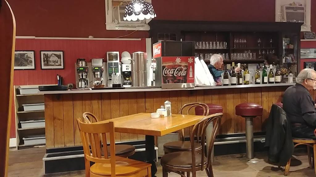 Hobnob Corner Restaurant | restaurant | 17 W Main St, Nashville, IN 47448, USA | 8129884114 OR +1 812-988-4114