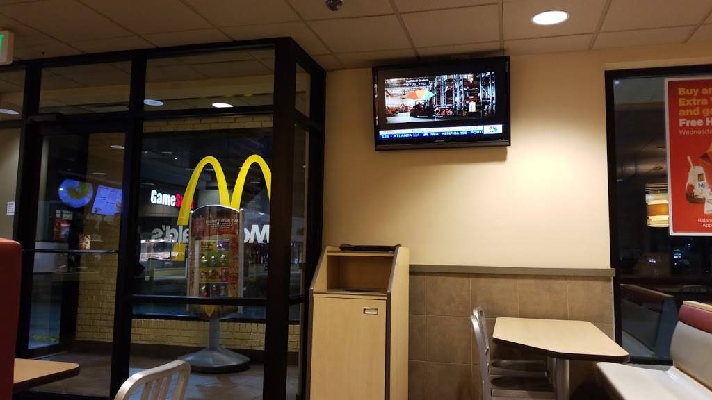 McDonalds | cafe | 541 Ritchie Hwy, Severna Park, MD 21146, USA | 4105446606 OR +1 410-544-6606