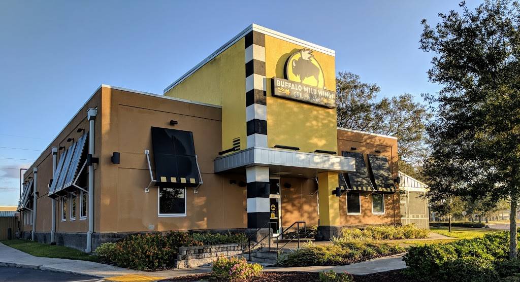 Buffalo Wild Wings | restaurant | 1940 Wells Rd, Orange Park, FL 32073, USA | 9042154969 OR +1 904-215-4969
