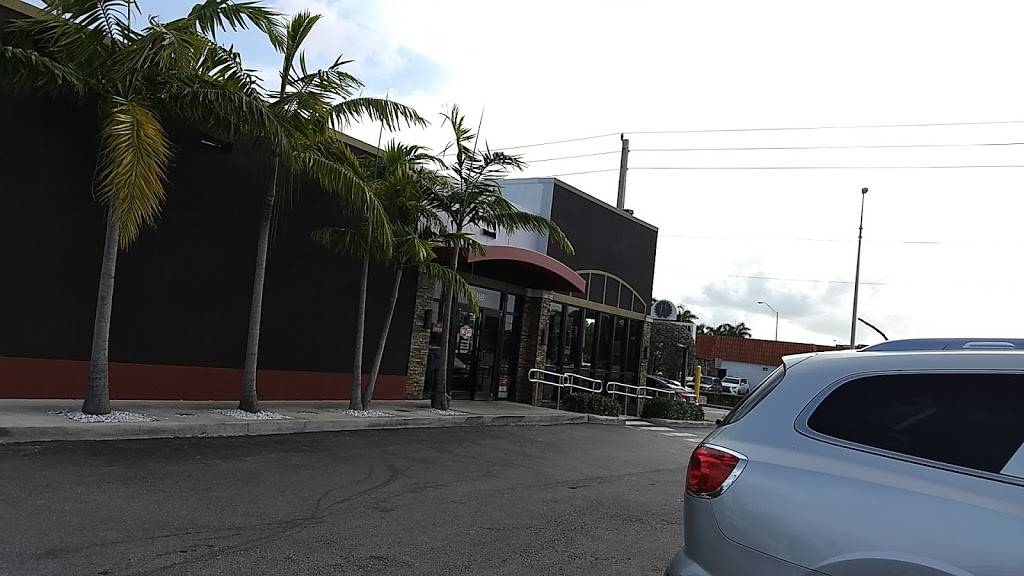 3 Chefs and a Chicken | meal takeaway | 8195 SW 40th St, Miami, FL 33155, USA | 3052673011 OR +1 305-267-3011