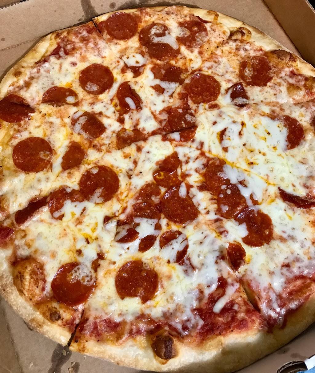 Mama Mia Pizza & Italian Restaurant | restaurant | 1700 Raleigh Rd Pkwy W #132, Wilson, NC 27896, USA | 2522061200 OR +1 252-206-1200