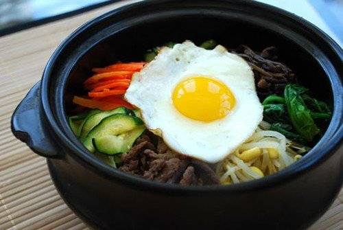 moms kitchen | restaurant | 128 Park Ave, East Rutherford, NJ 07073, USA | 2014388008 OR +1 201-438-8008