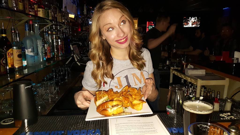 Just 1 More Bar & Grille | restaurant | 9355 Kingston Pike #5, Knoxville, TN 37922, USA | 8657691500 OR +1 865-769-1500