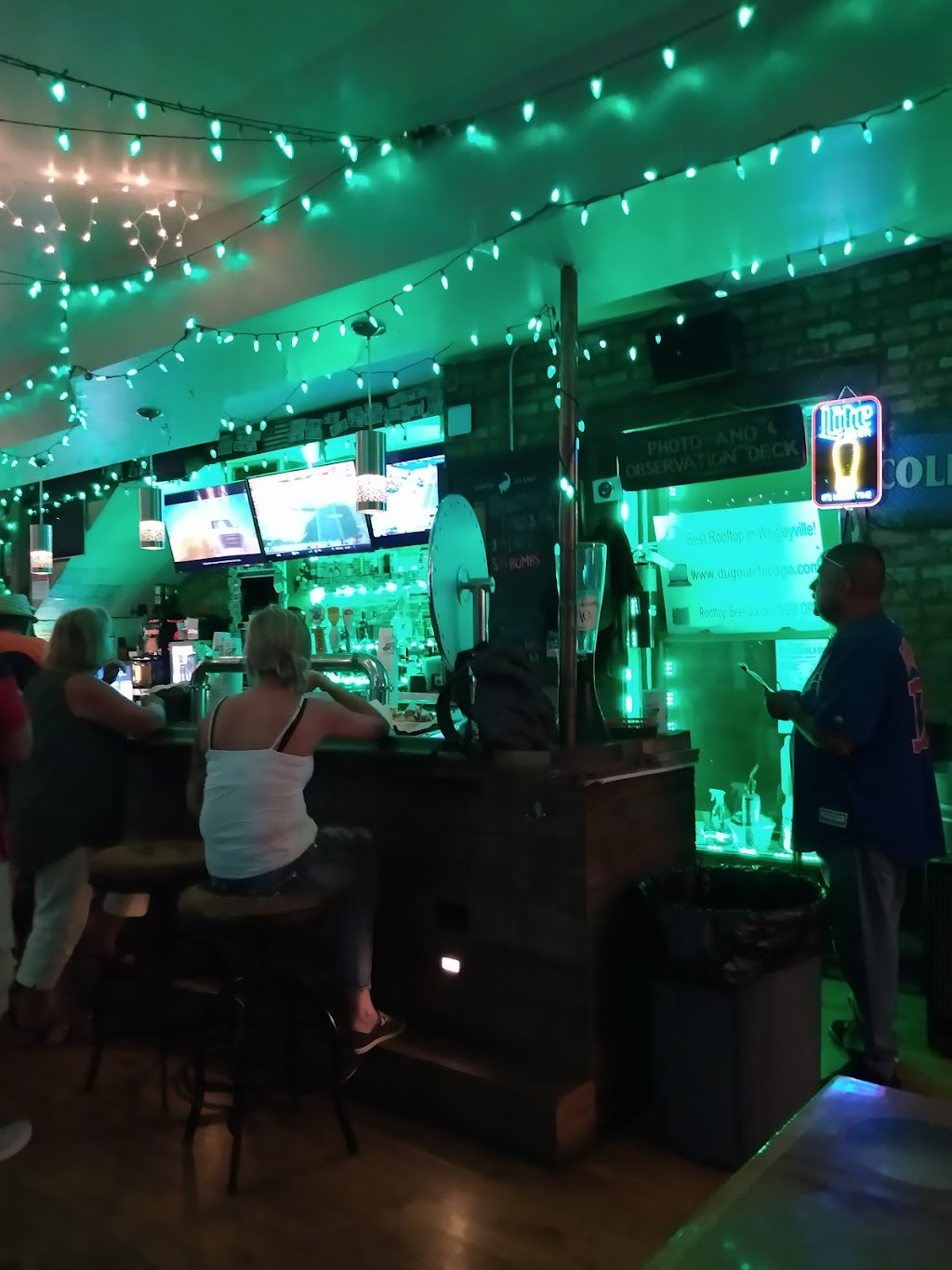 The Dugout Bar | restaurant | 950 W Addison St, Chicago, IL 60613, USA | 7735202883 OR +1 773-520-2883