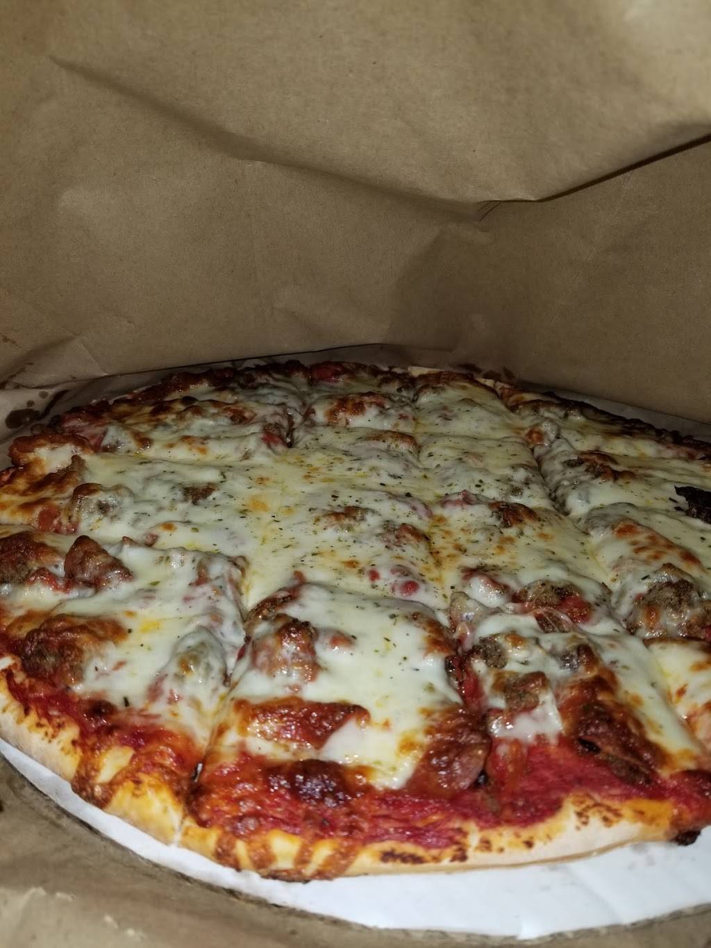 B&C Pizza East Side | restaurant | 476 N Tuscola Rd, Bay City, MI 48708, USA | 9898921519 OR +1 989-892-1519