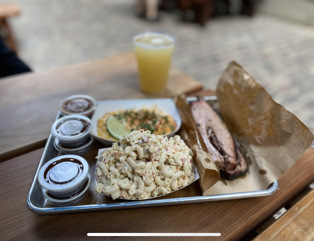 Green Street Smoked Meats | restaurant | 112 N Green St, Chicago, IL 60607, USA | 3127540431 OR +1 312-754-0431