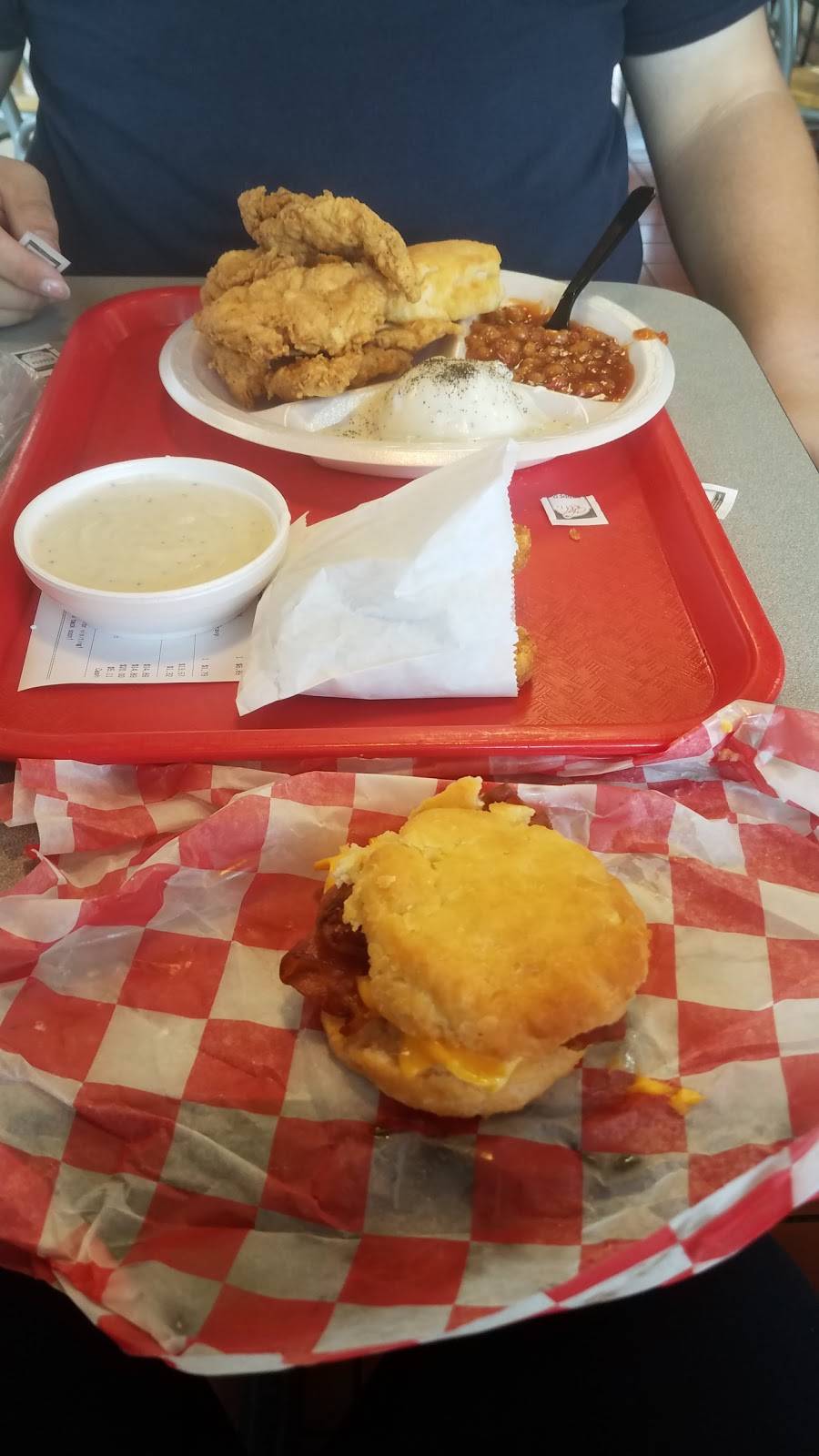 Umphys Chicken & Biscuit | restaurant | 745 Old Hickory Blvd, Jackson, TN 38305, USA | 7316640183 OR +1 731-664-0183