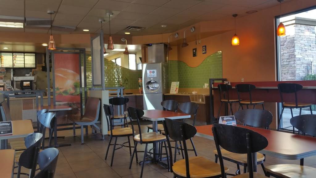 Jack in the Box | restaurant | 89 S, Beaumont Ave, Beaumont, CA 92223, USA | 9517692888 OR +1 951-769-2888