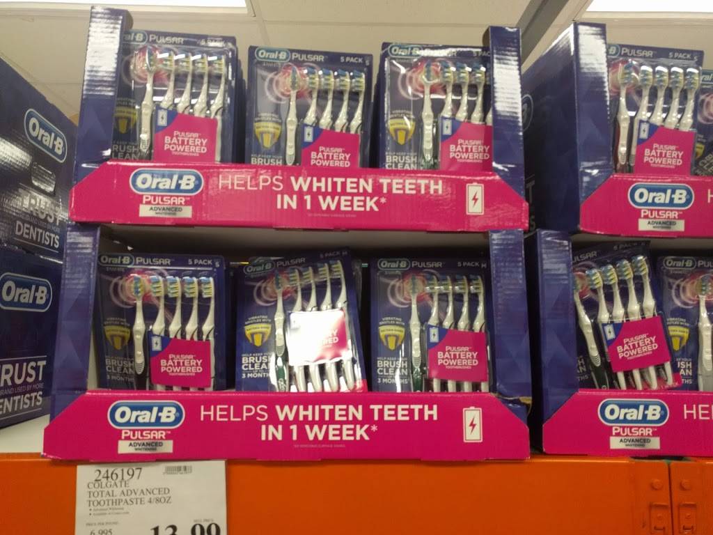 Costco Food Court | meal takeaway | 6135 Junction Blvd, Rego Park, NY 11374, USA | 7187607864 OR +1 718-760-7864