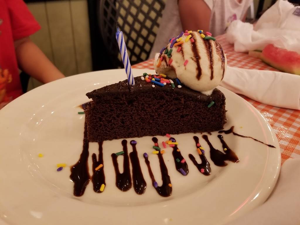 Lucilles Smokehouse Bar-B-Que | restaurant | 1870 Montebello Town Center Drive, Rosemead, CA 91770, USA | 3237267427 OR +1 323-726-7427