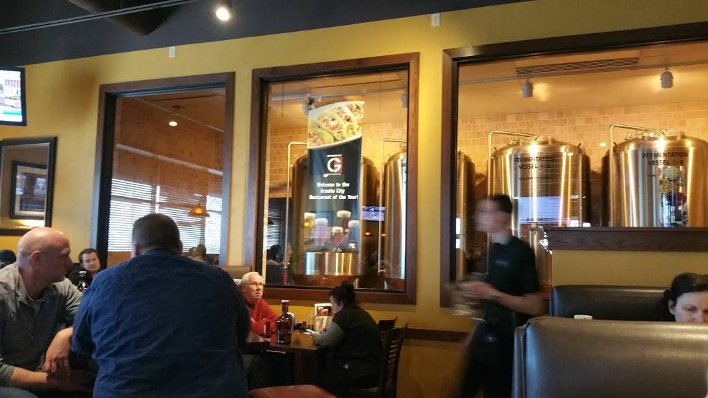 Granite City Food & Brewery | restaurant | 1595 Hwy 36 W Space 1005, Roseville, MN 55113, USA | 6512093500 OR +1 651-209-3500